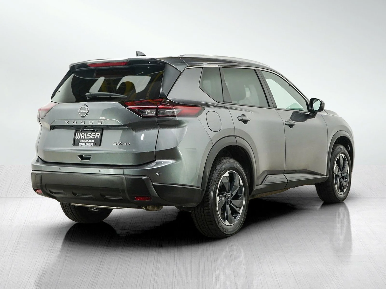 Used 2024 Gun Metallic Nissan SV image 5
