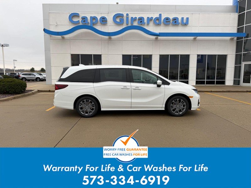 2026 Honda Odyssey Touring's photo