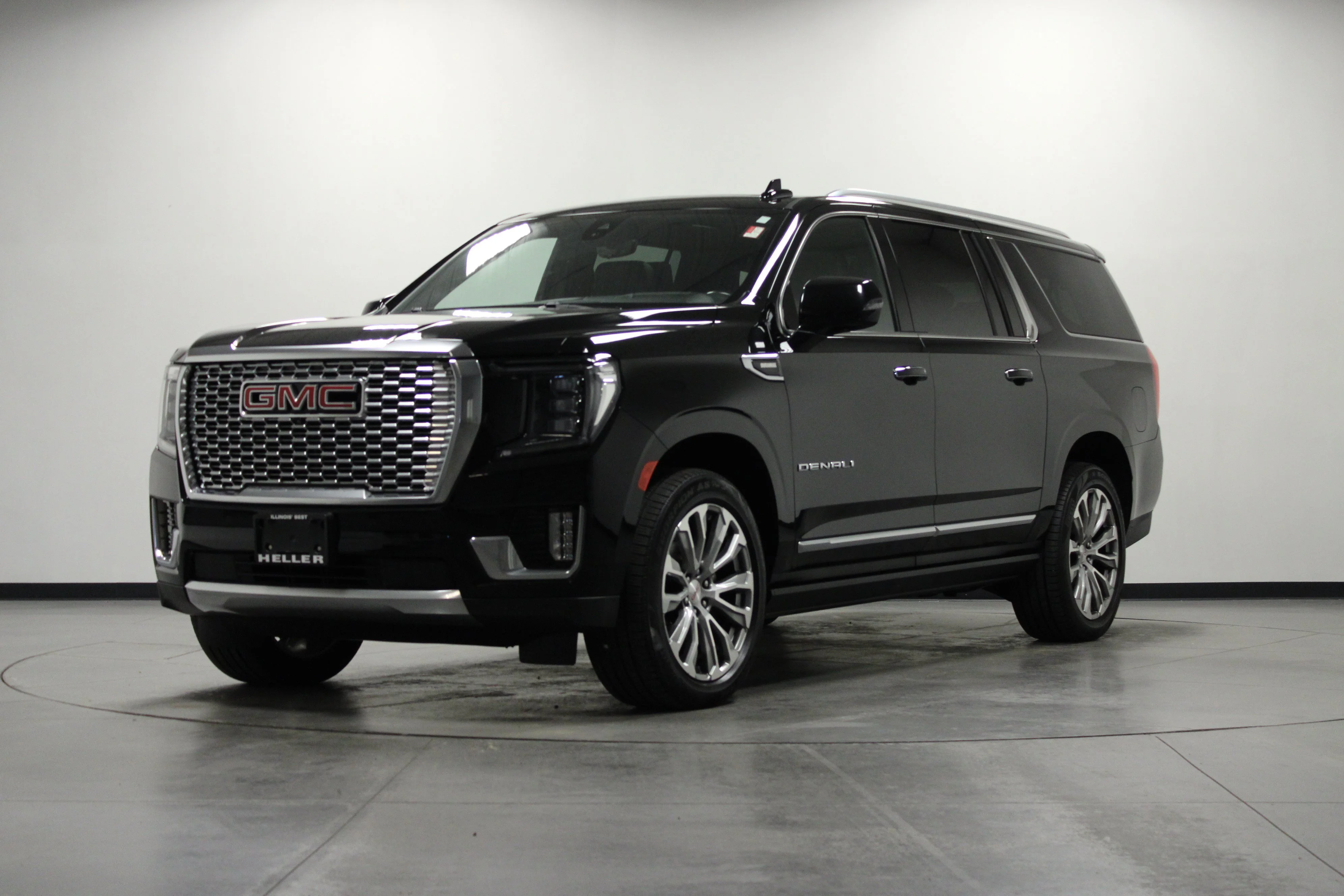 Used 2022 Onyx Black GMC Denali image 8