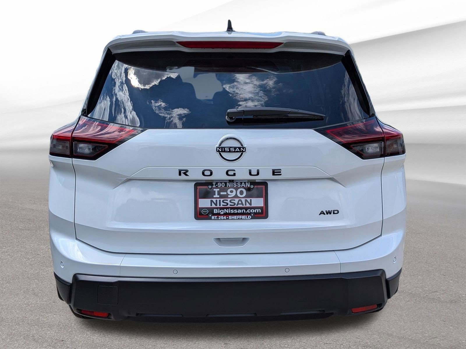 New 2026 Everest White Pearl TriCoat Nissan Dark Armor™ image 10