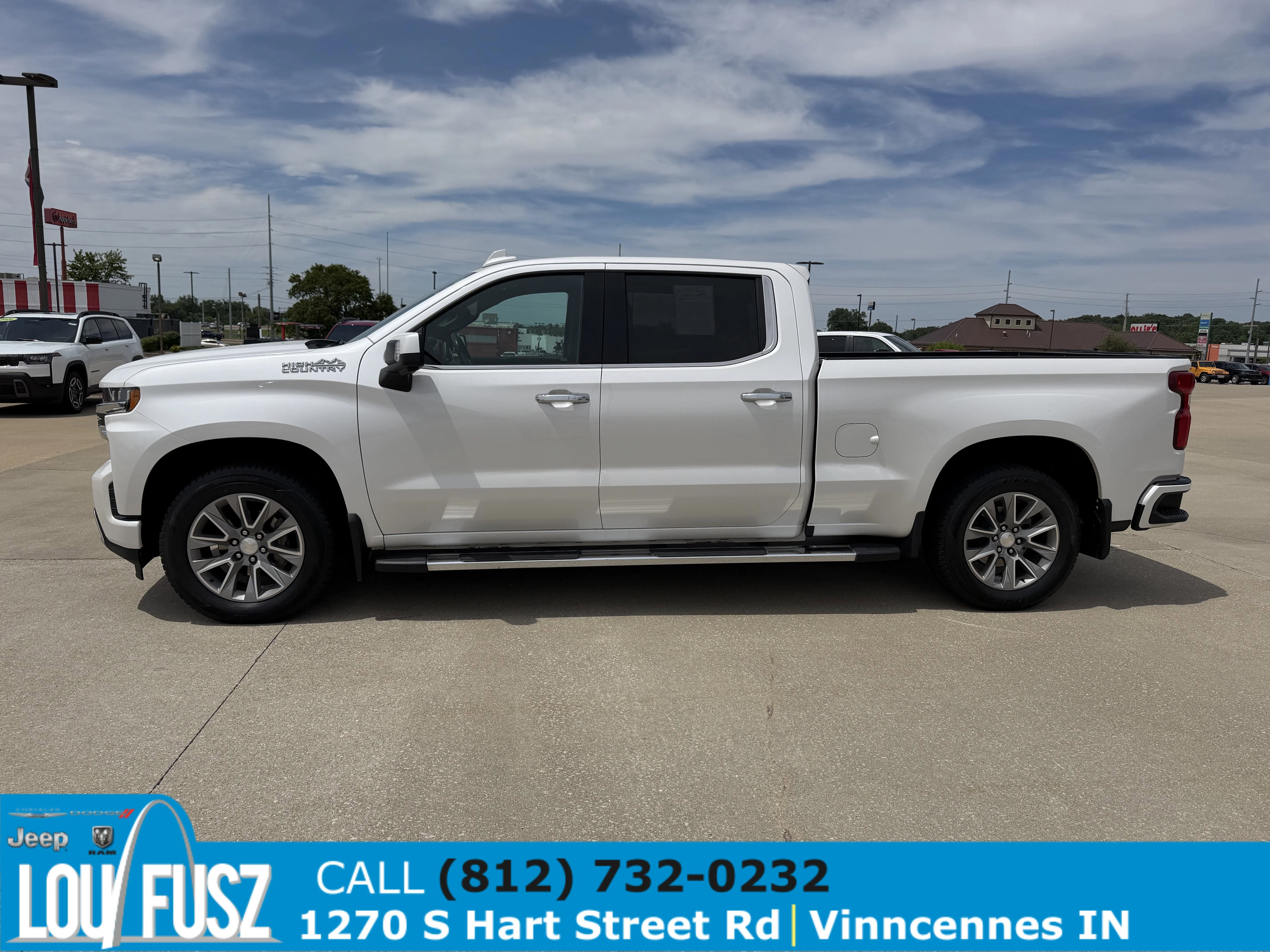 Used 2022 White Chevrolet High Country image 4