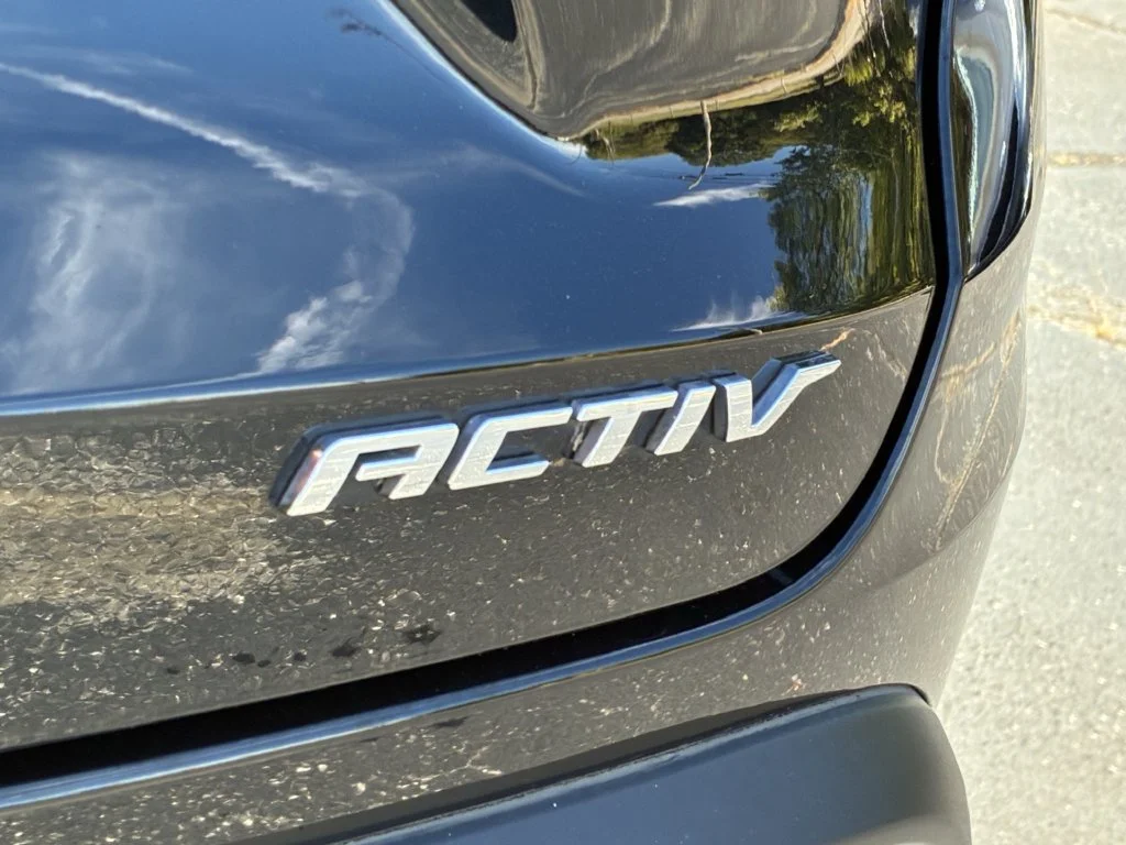 Used 2025 Mosaic Black Metallic Chevrolet ACTIV image 13