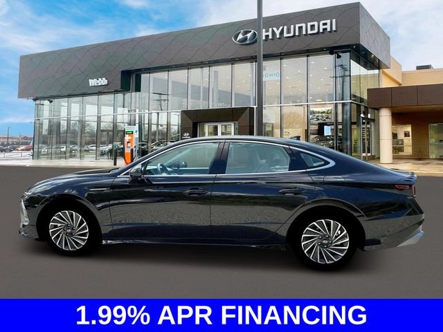 New 2026 Black Hyundai SEL image 3
