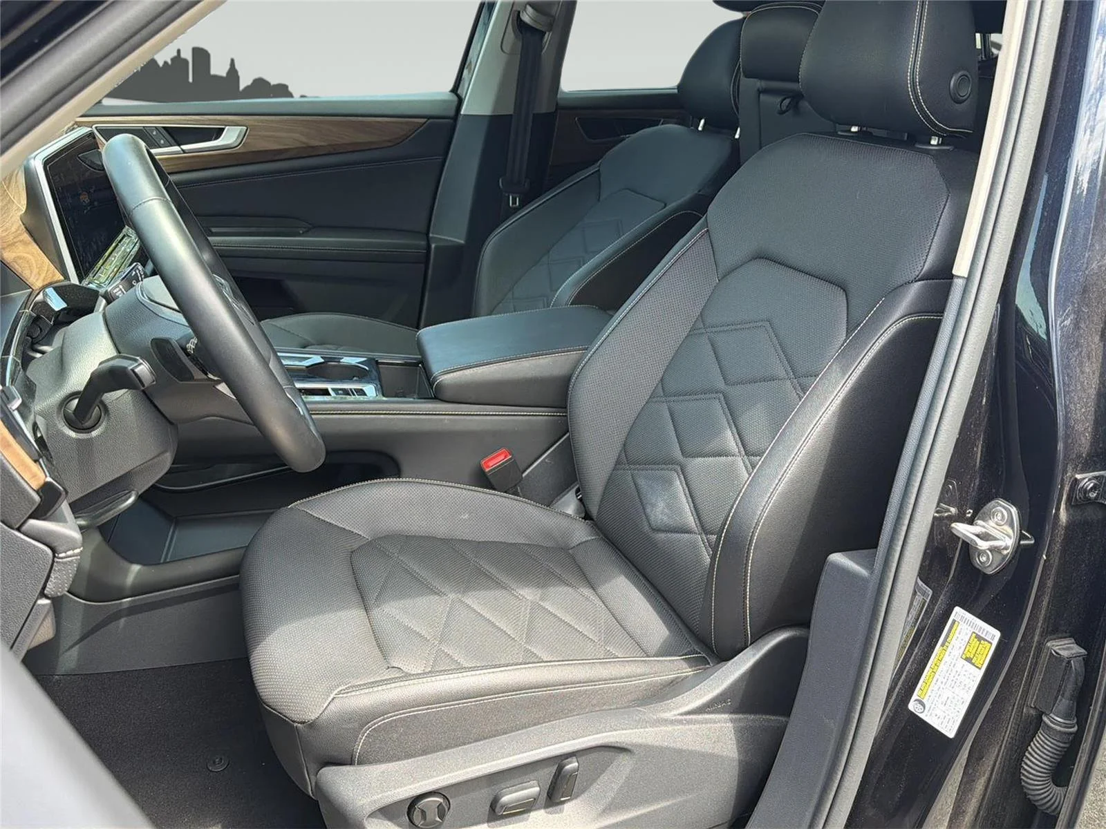 2025 Volkswagen Atlas SE w/Tech - Photo 10