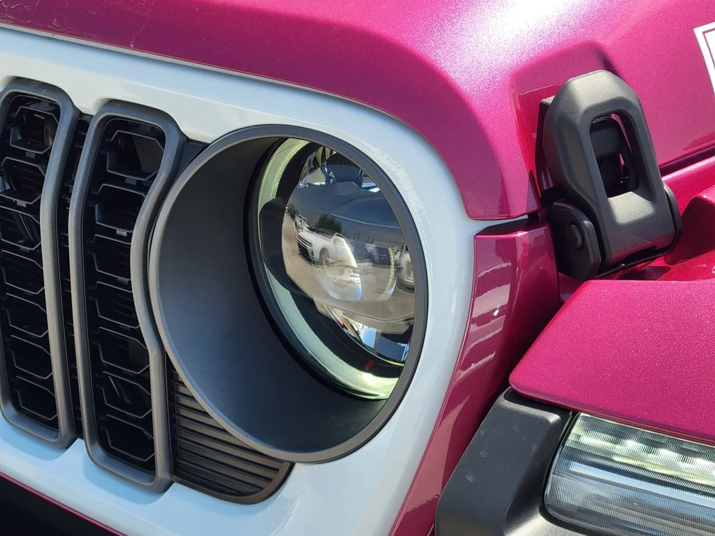 New 2026 Tuscadero Pearlcoat Jeep Rubicon X image 24