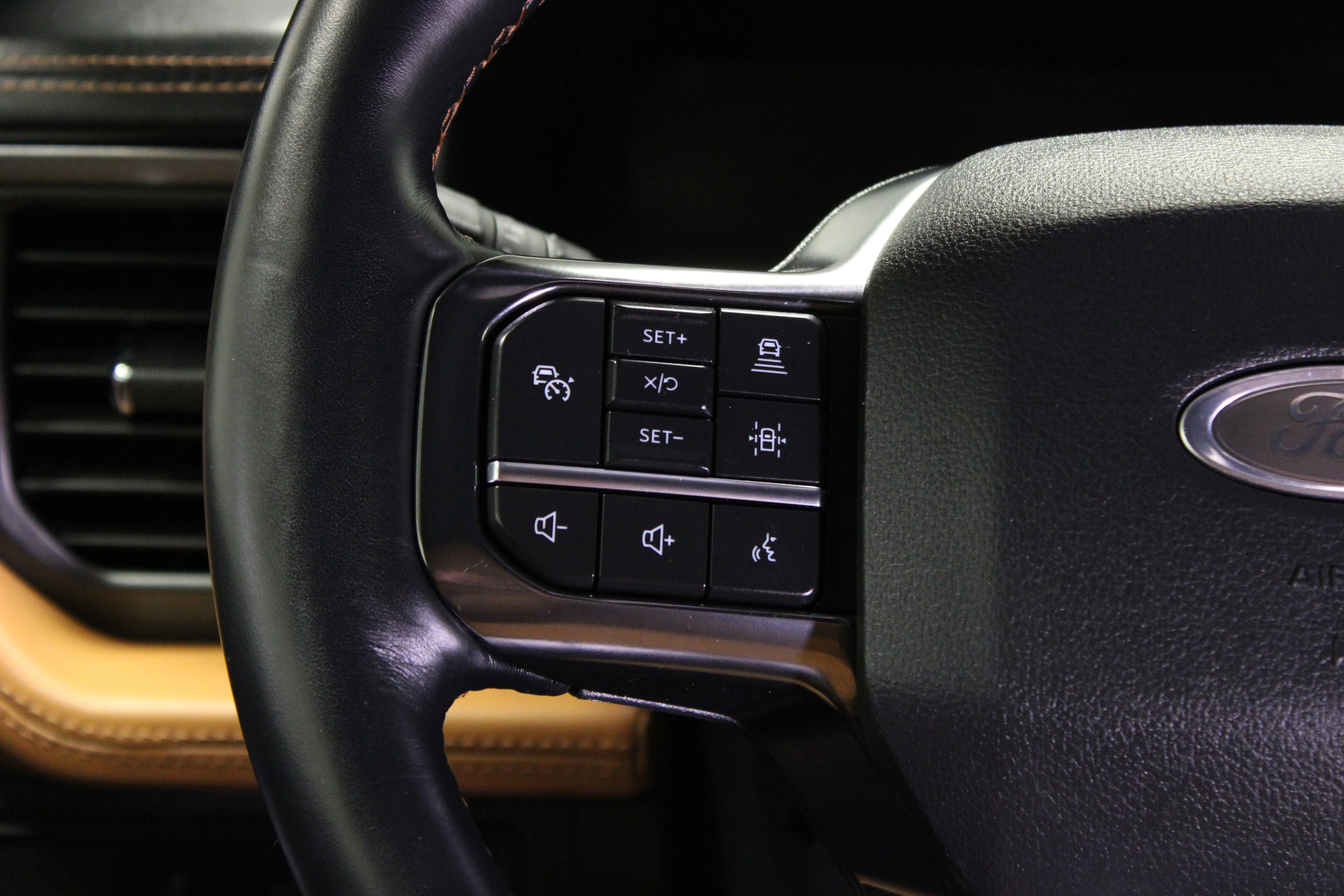 Used 2022 Blue Metallic Ford Platinum image 26