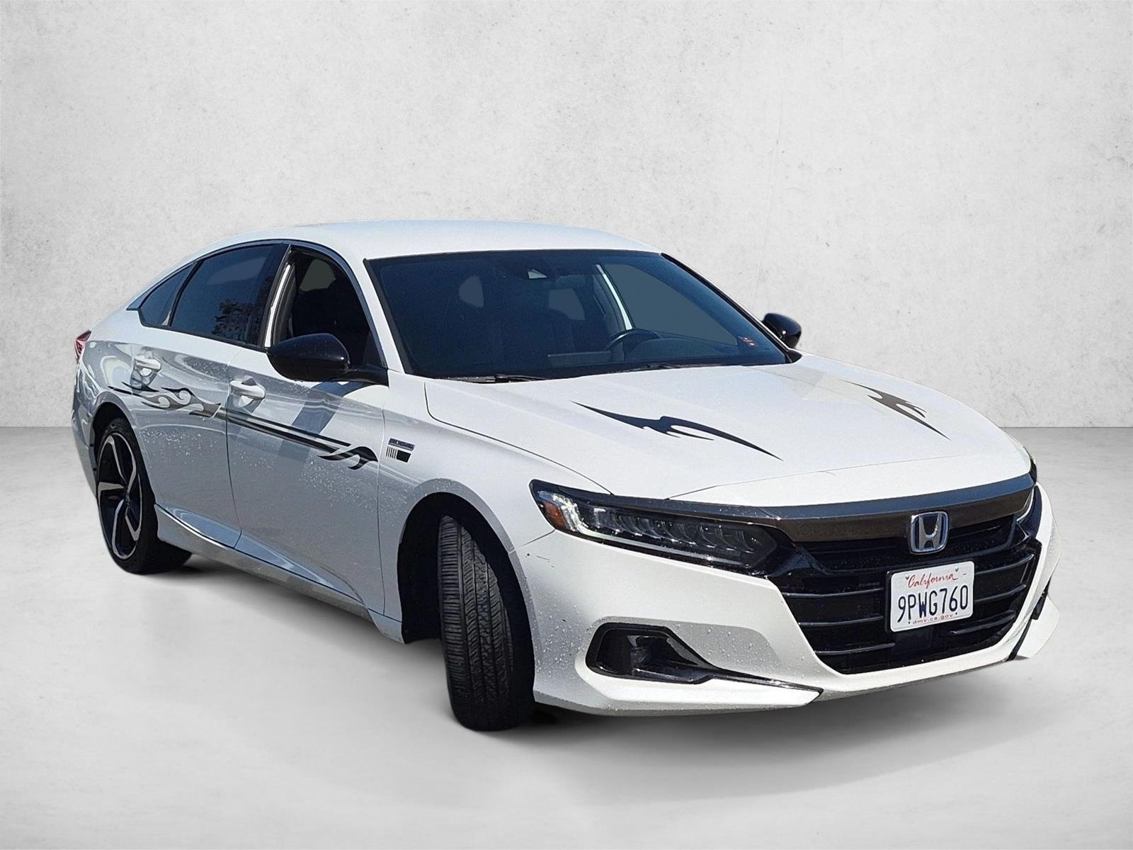 Used 2022 Platinum White Pearl Honda Sport image 3