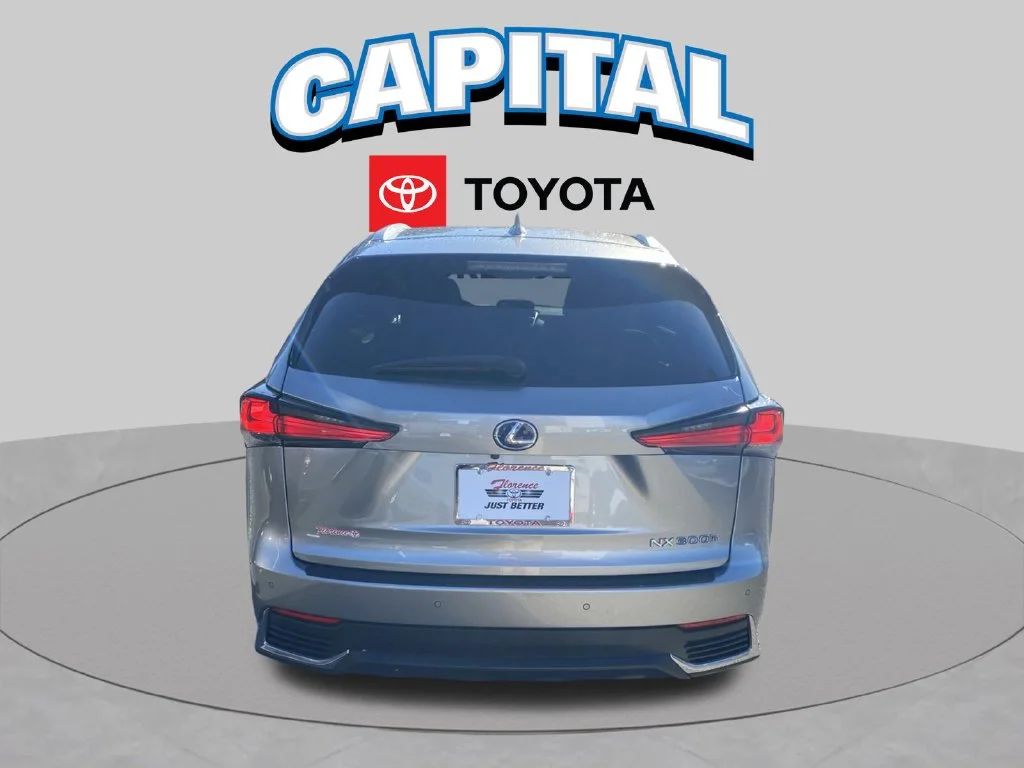 Used 2019 Silver Lexus 300h image 12