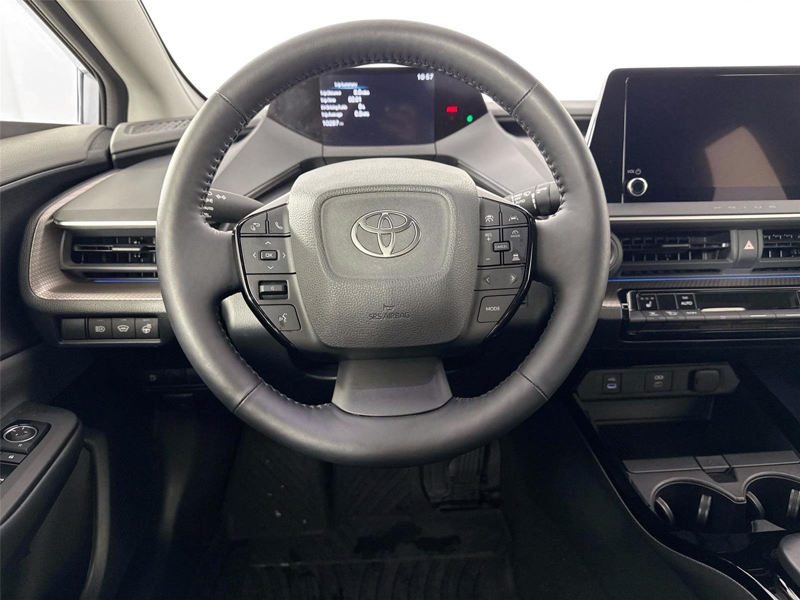Certified Used 2025 Cutting Edge Toyota XLE image 31
