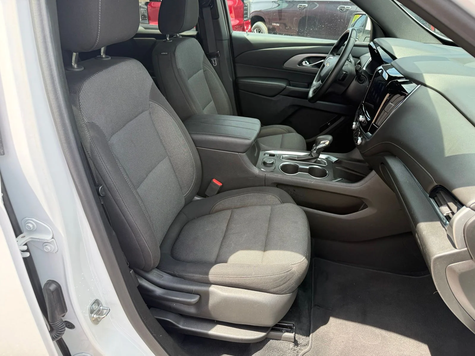 2023 Chevrolet Traverse 1LT - Photo 33