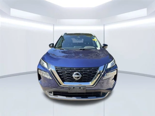 Used 2023 Blue Nissan SL image 2