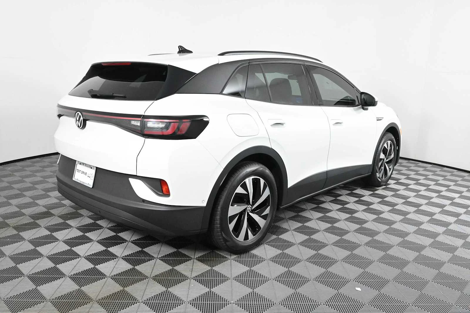New 2026 OPAL WHITE Volkswagen Pro image 7