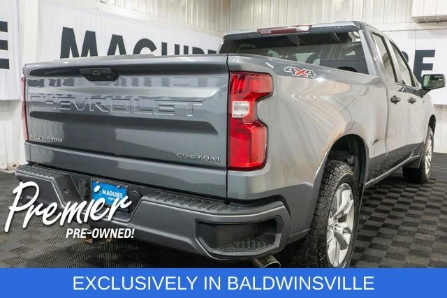 Used 2020 Gray Chevrolet Custom image 5