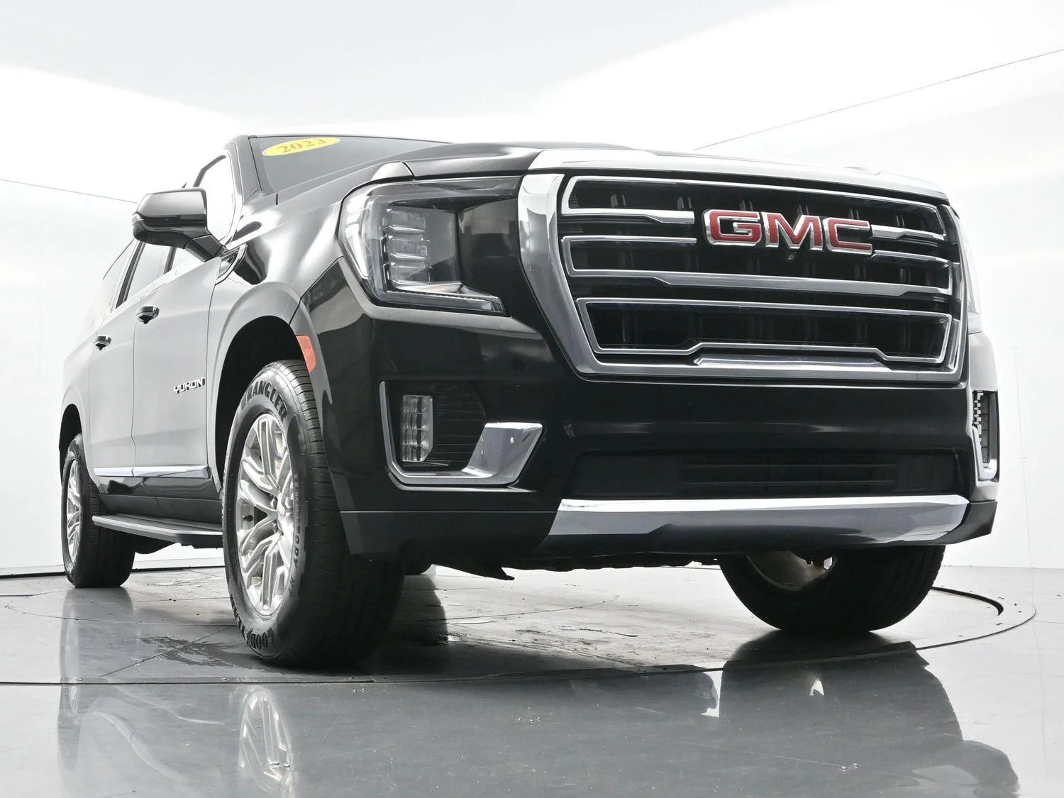 Used 2023 Onyx Black GMC SLT image 52