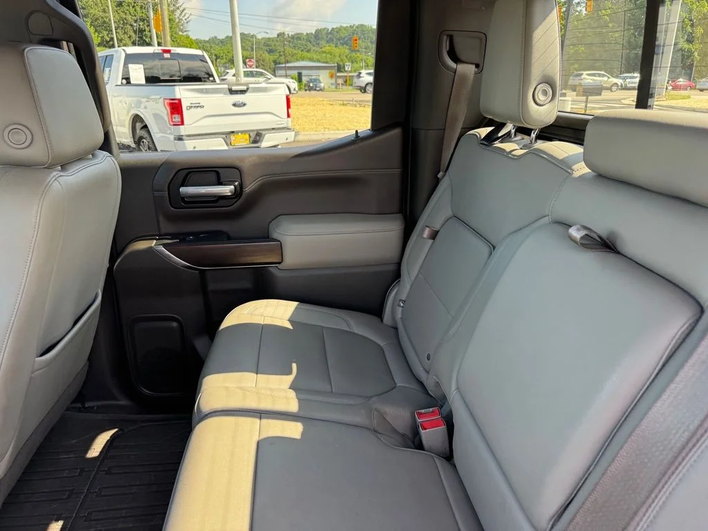 Used 2021 Red GMC SLT image 8