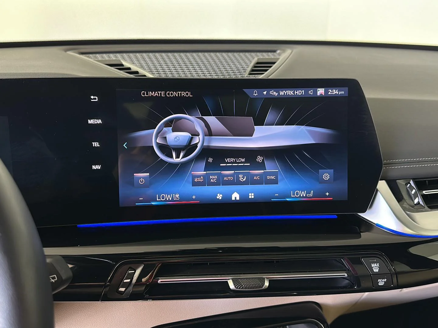 Used 2025 Space Silver Metallic BMW xDrive28i image 24