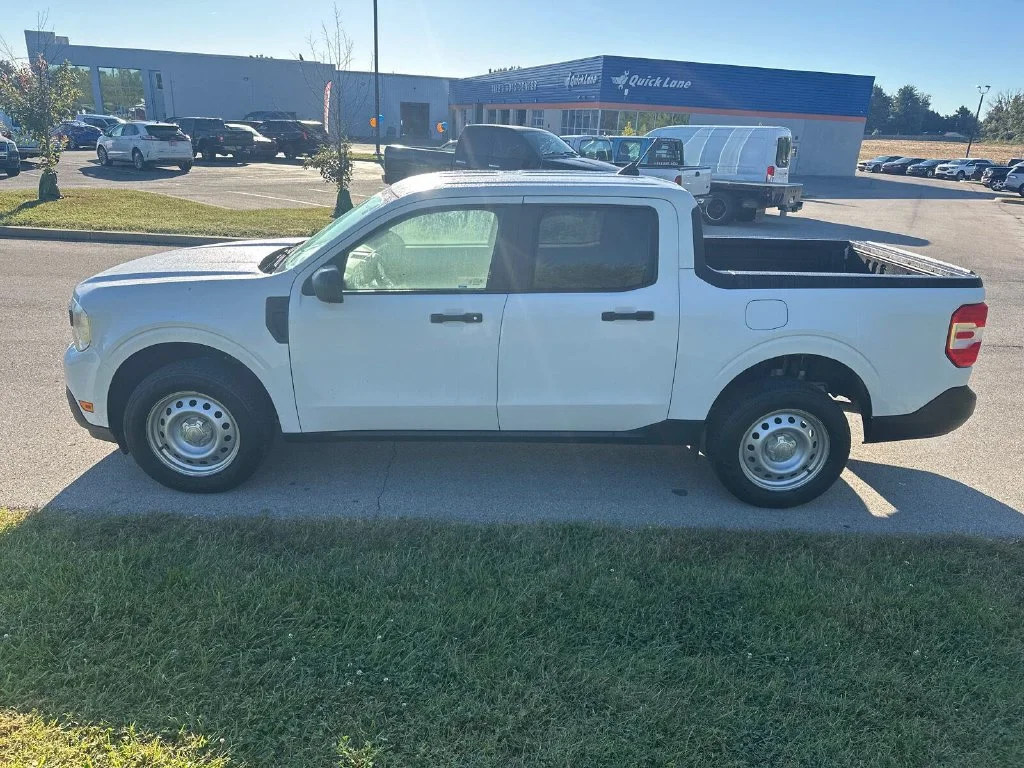 Used 2022 White Ford XL image 8