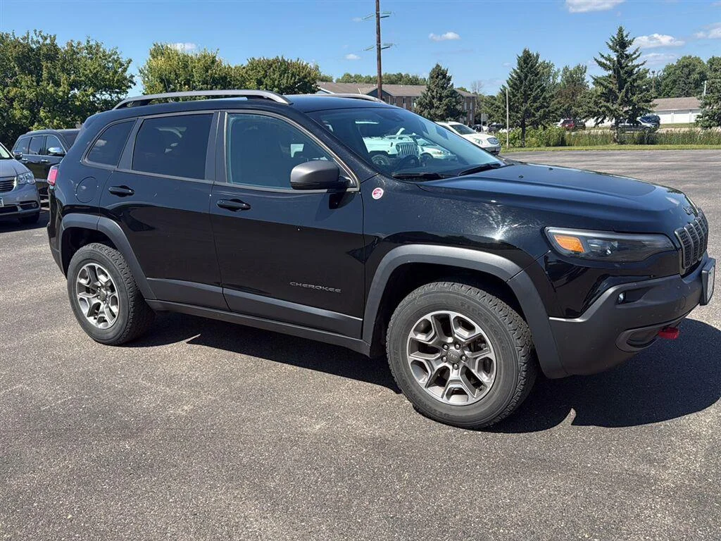 Used 2021 Diamond Black Crystal Pearlcoat Jeep Trailhawk image 6