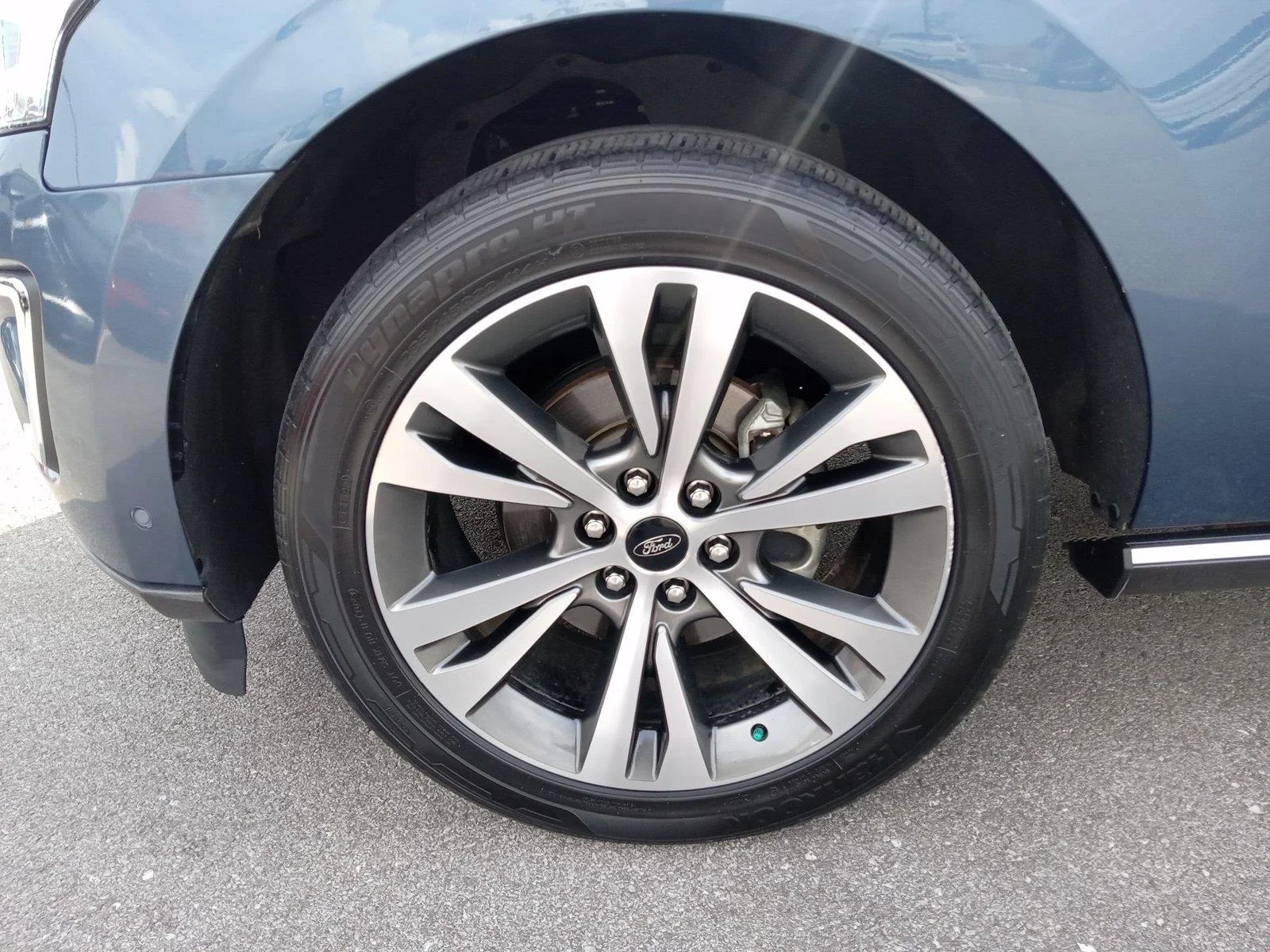 Used 2020 Blue Ford Limited image 27