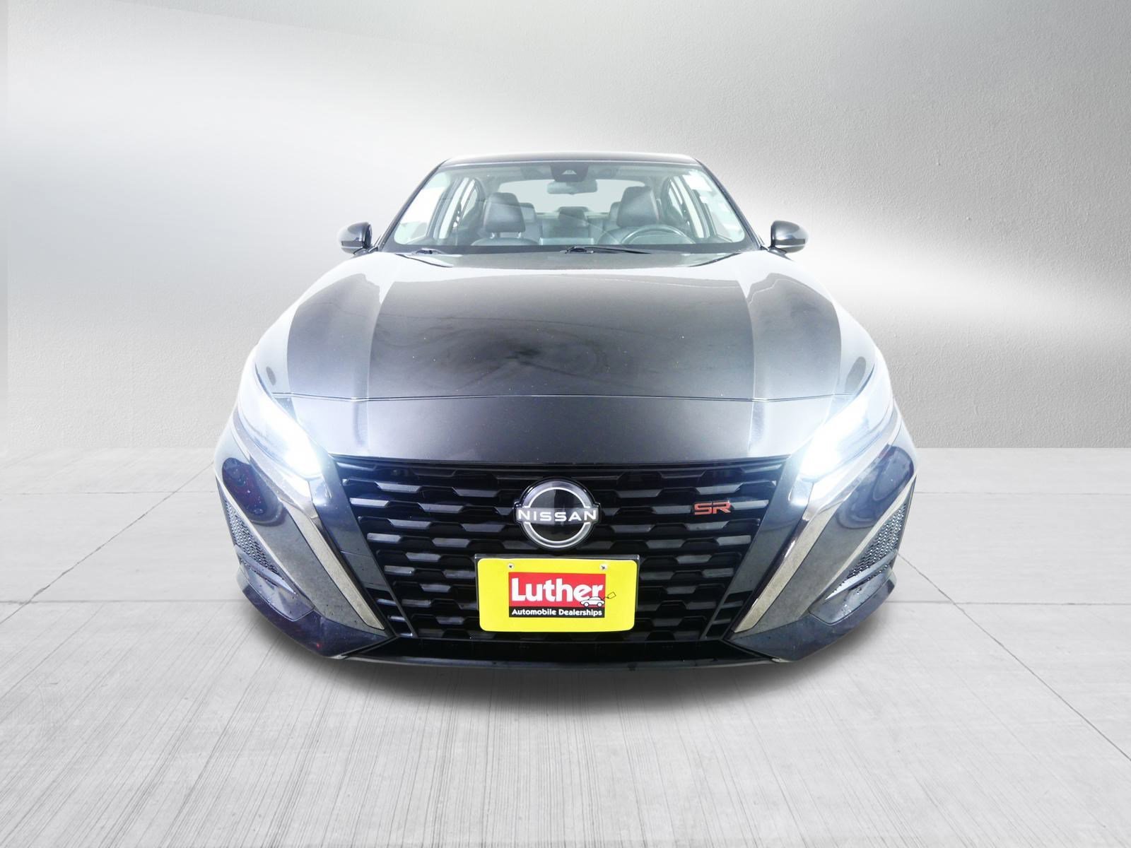 Used 2023 Nissan Altima SR with VIN 1N4BL4CV7PN339677 for sale in Brooklyn Center, Minnesota