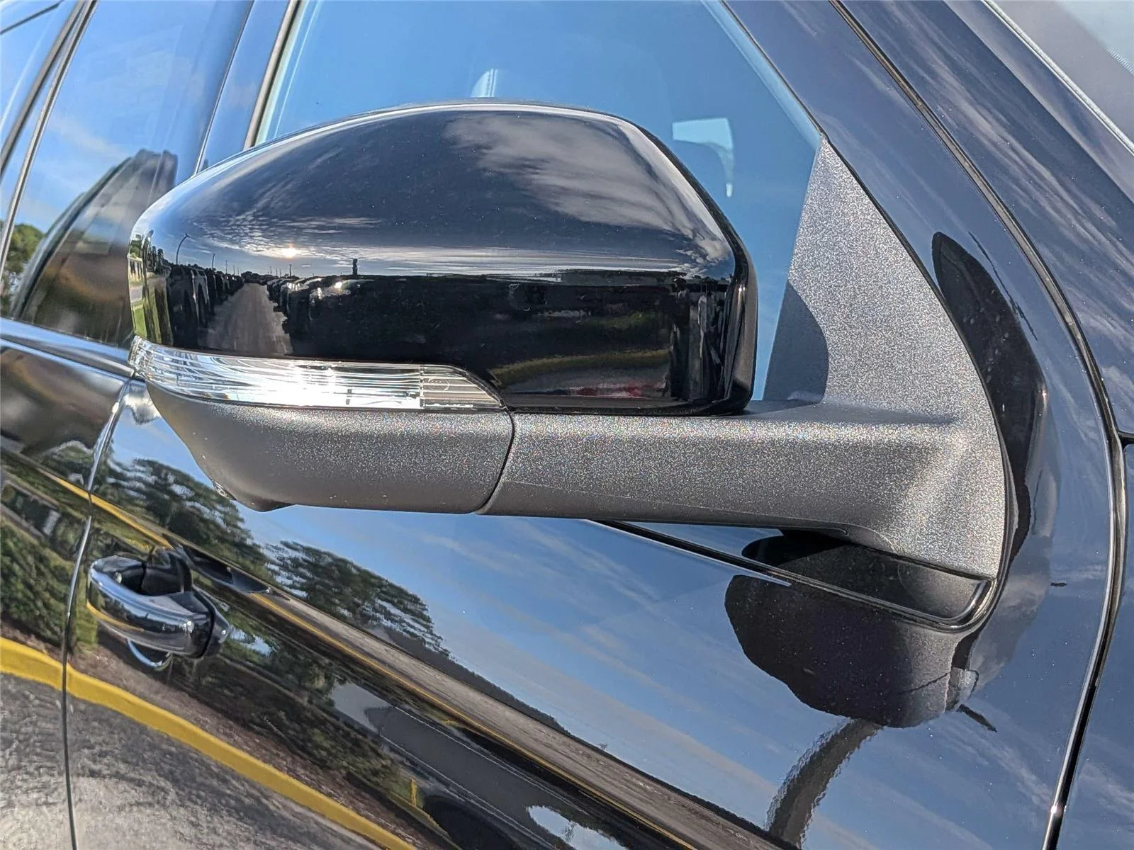 New 2027 Agate Black Metallic Ford MAX Platinum image 10
