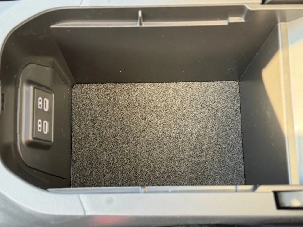 Used 2023  Toyota XLE Premium image 18