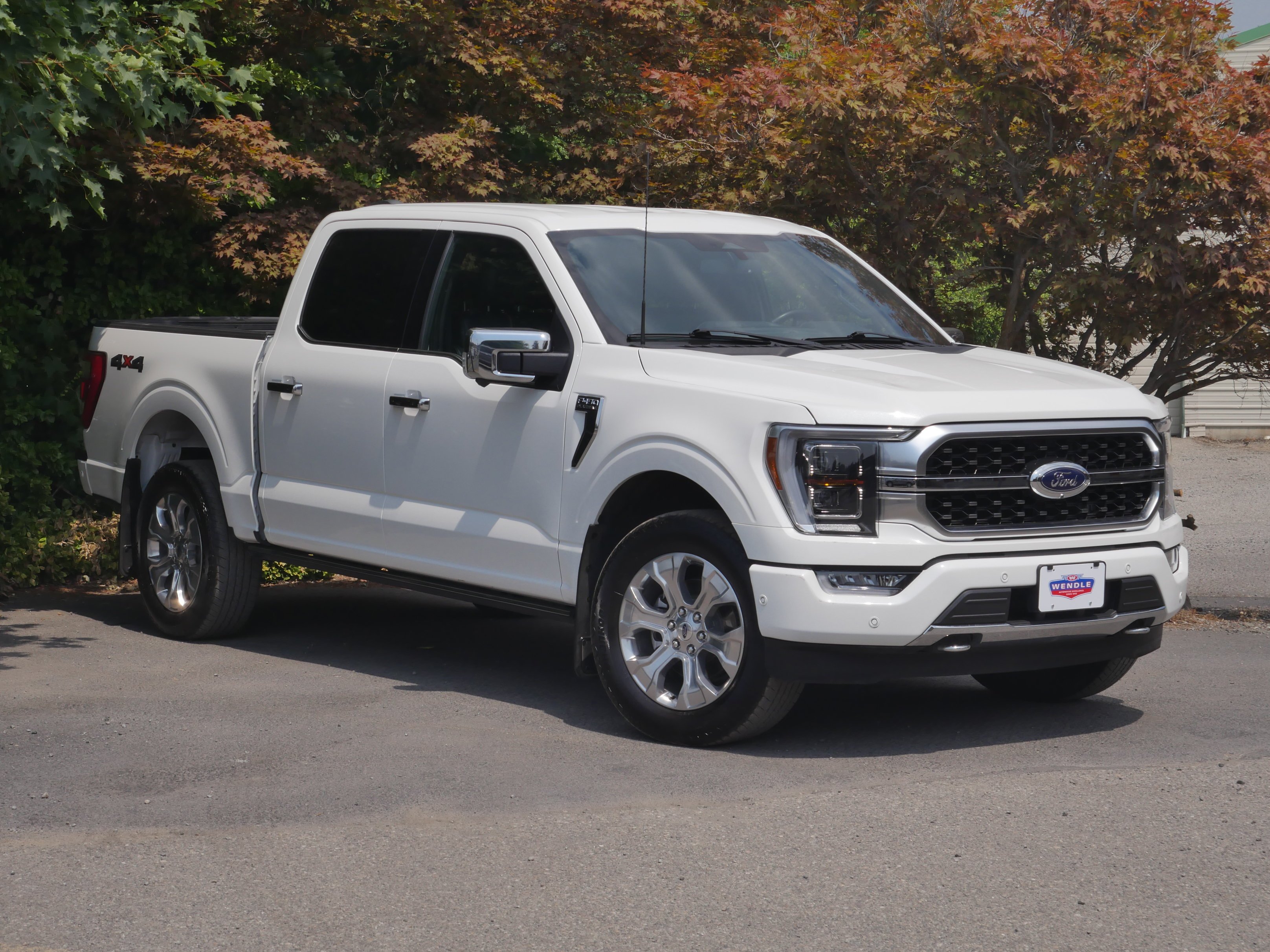 Used 2023 Star White Metallic Tri-Coat Ford Platinum image 36
