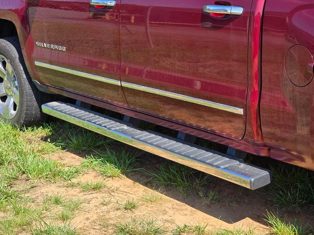 Used 2015 Red Chevrolet LTZ image 16