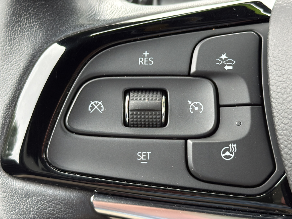 Used 2023 Gray Buick Essence image 28