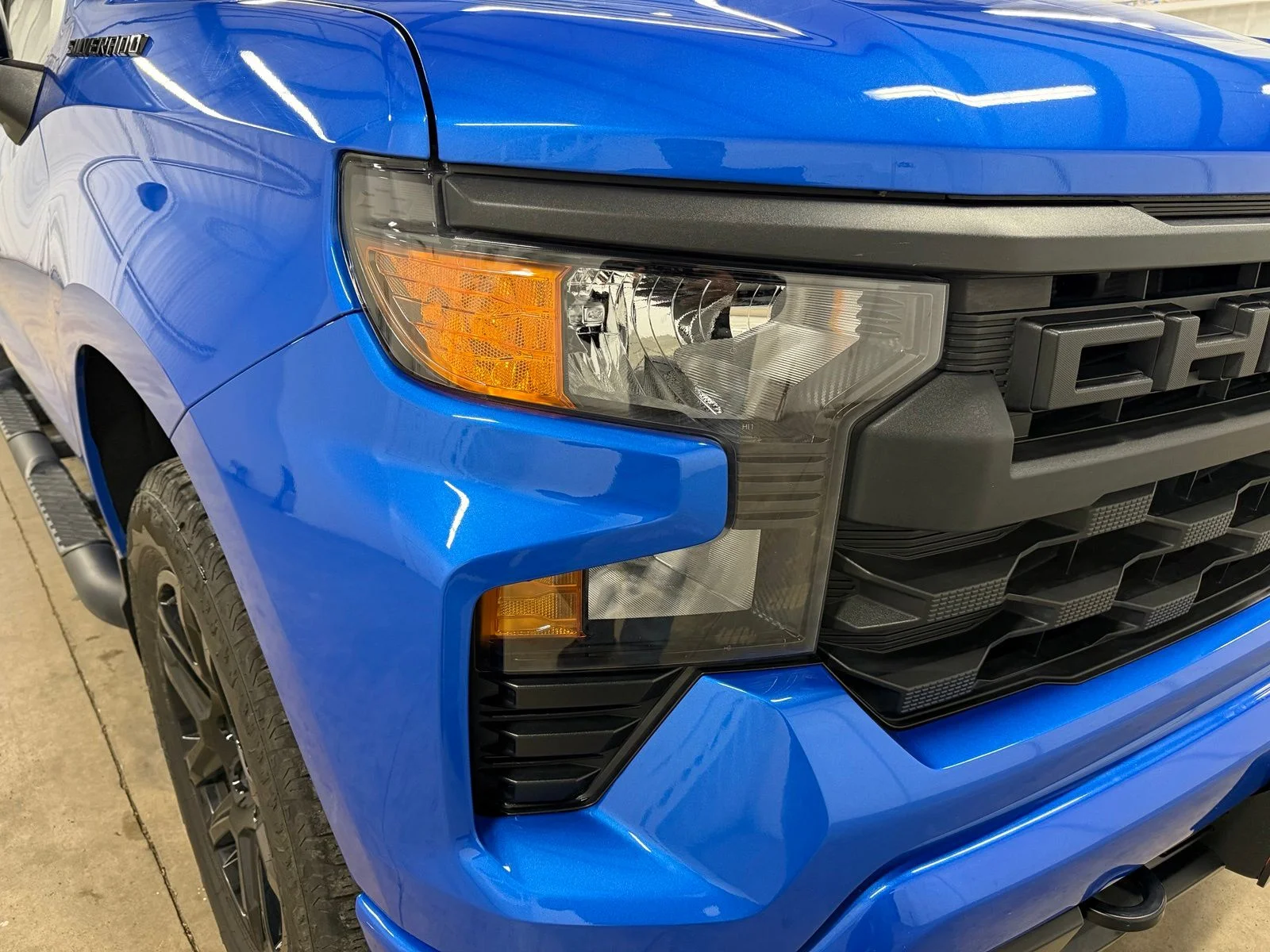 Used 2025 Blue Chevrolet Custom image 5