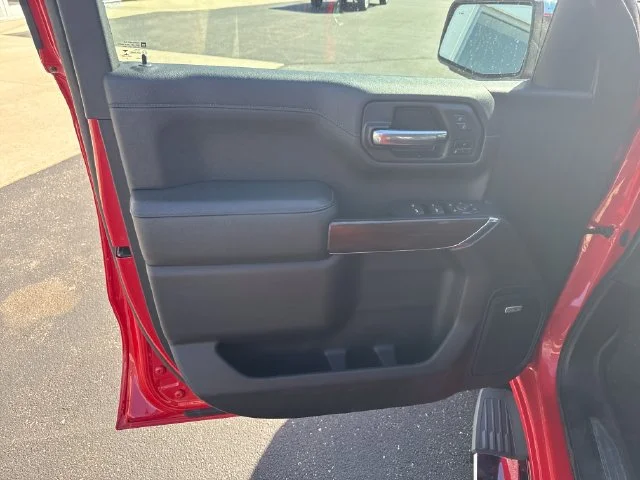 Used 2020 CARDINAL RED GMC SLT image 12