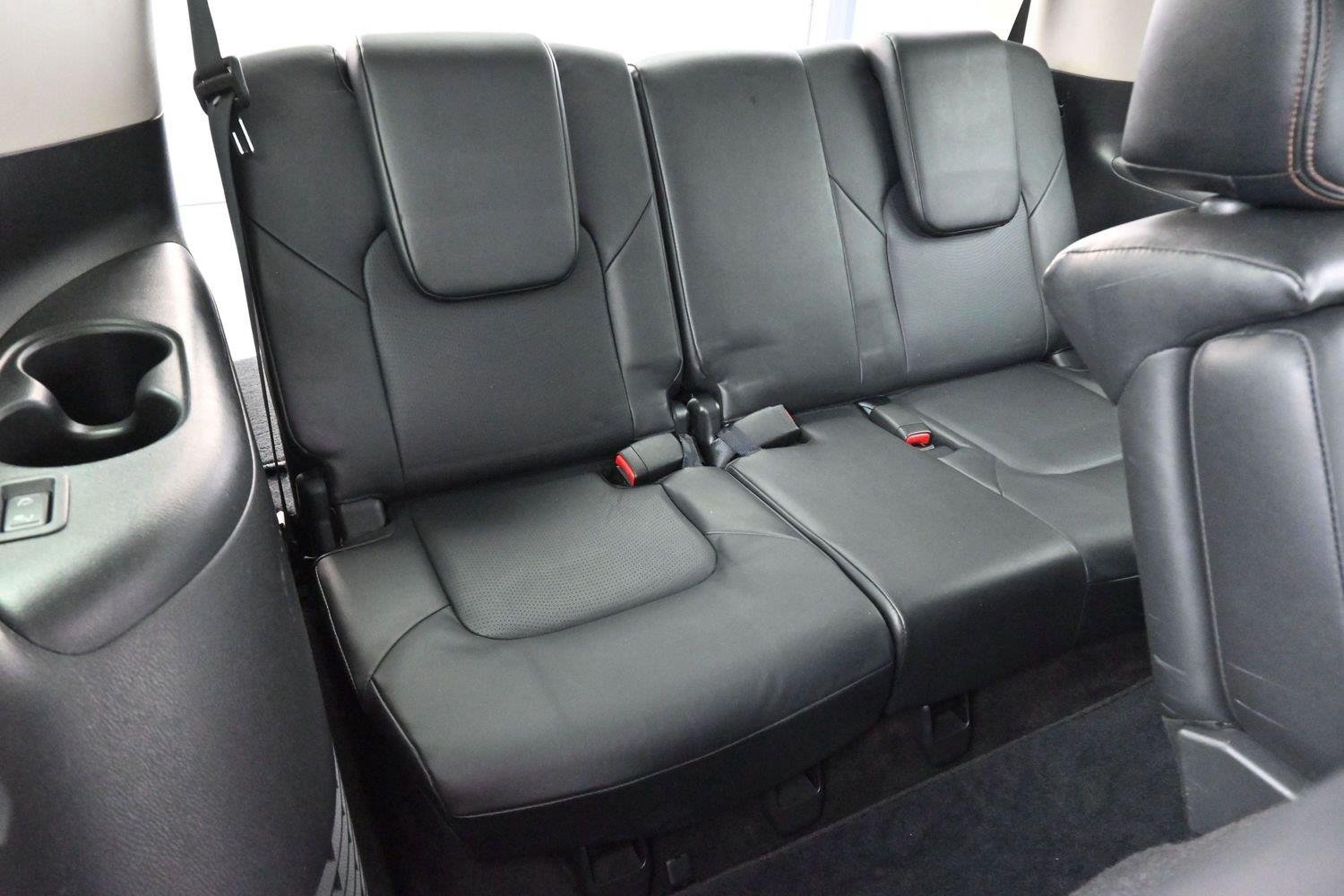 Used 2019 Pearl White Tricoat Nissan SL image 41