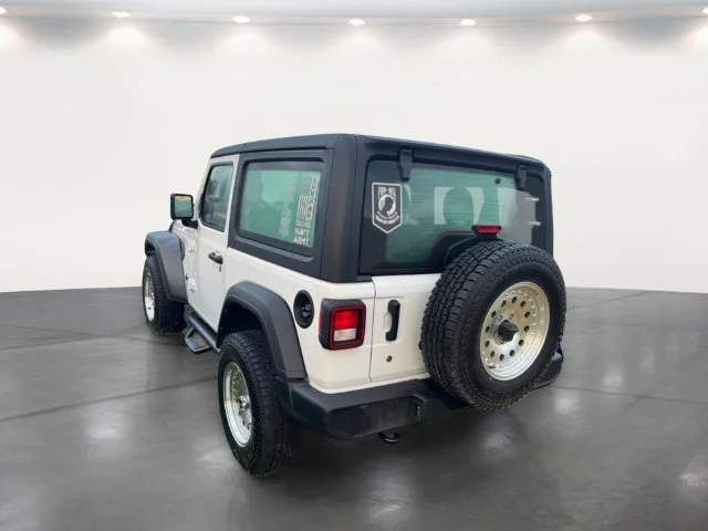 Used 2021 White Jeep Sport image 21