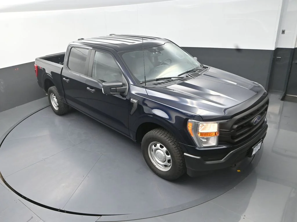Used 2021 Blue Ford XL image 13