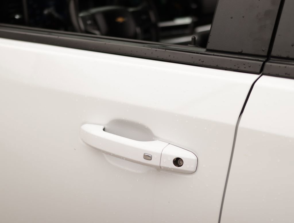 Used 2024 Summit White Chevrolet LT image 36