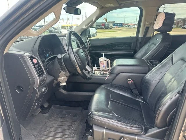 Used 2018 Magnetic Ford Platinum image 6