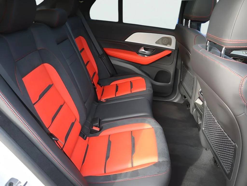 New 2025 MANUFAKTUR Moonlight White Metallic Mercedes-Benz GLE 63 S AMG® image 21