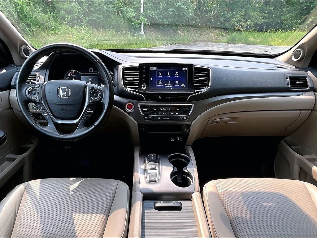Used 2023 White Honda RTL image 21