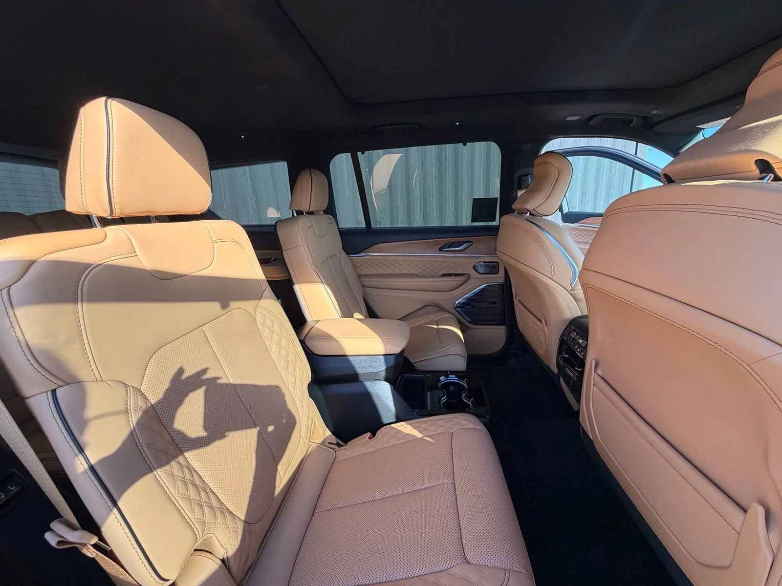 Used 2025 White Jeep Summit image 32
