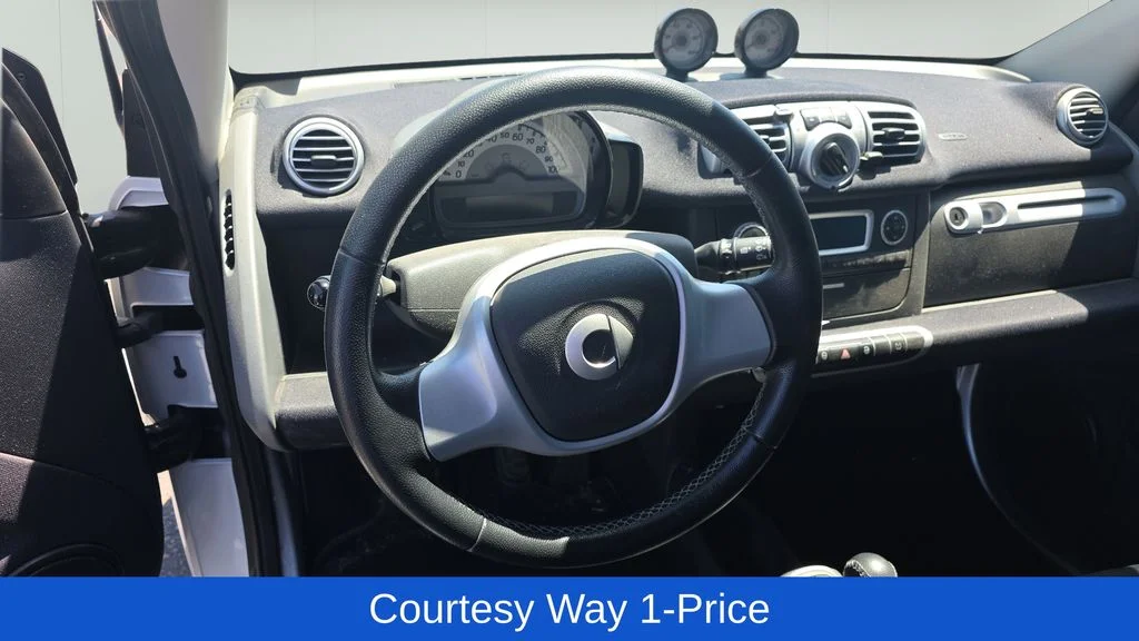 Used 2013  smart Passion image 11