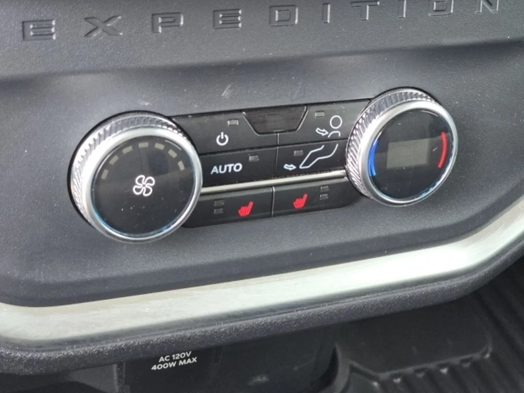 2025 Ford Expedition Platinum - Photo 11