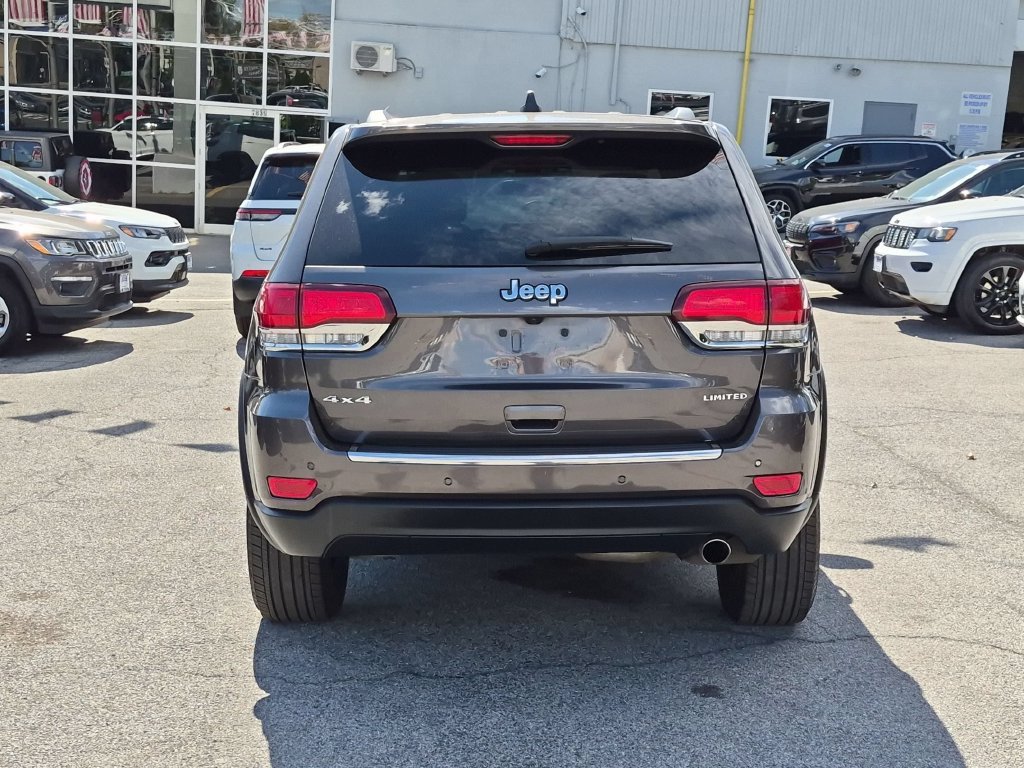 Used 2020 Gray Jeep Limited image 6