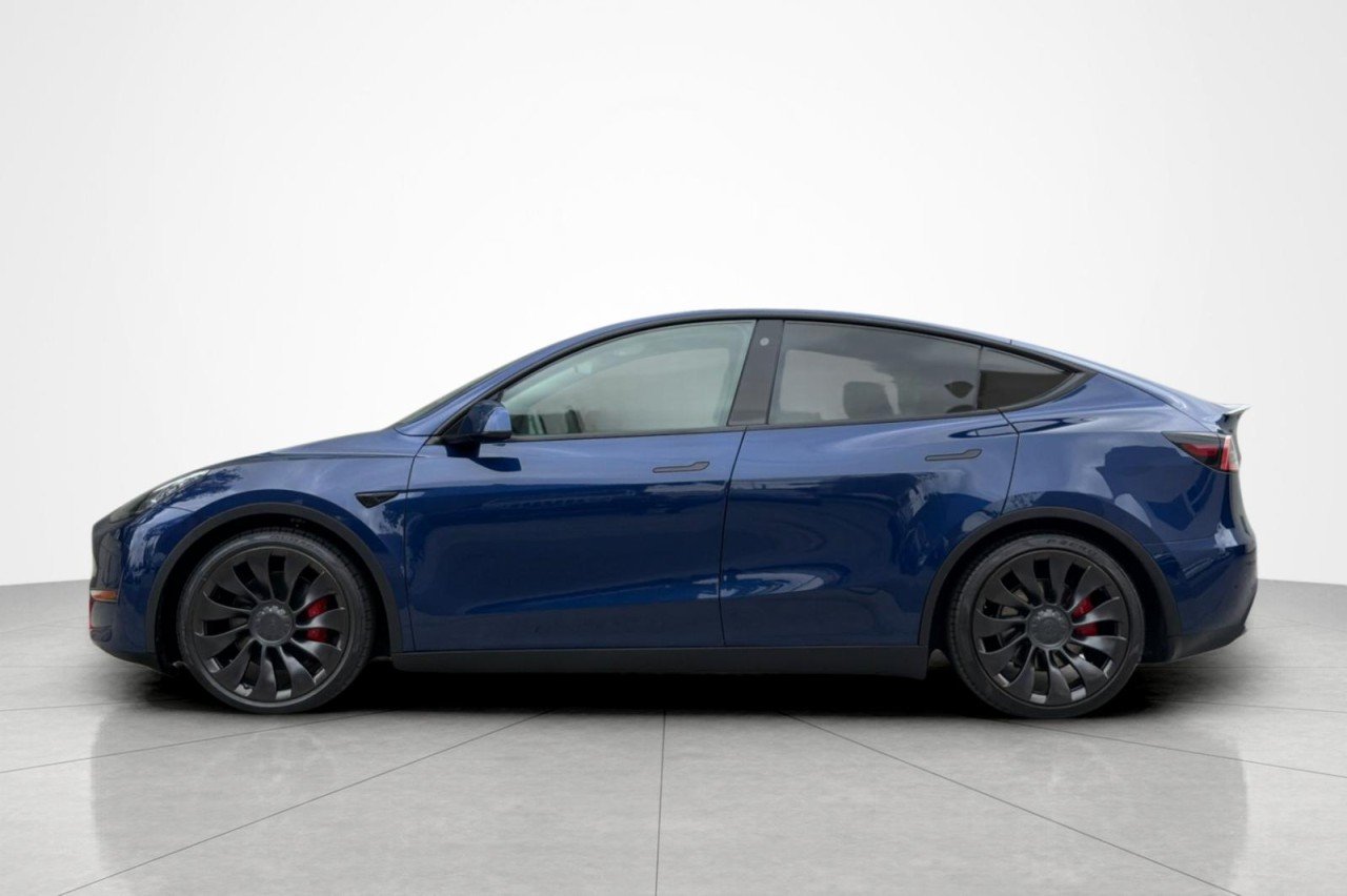 Used 2022 Tesla Model Y Performance with VIN 7SAYGDEF3NF382376 for sale in Beverly Hills, CA