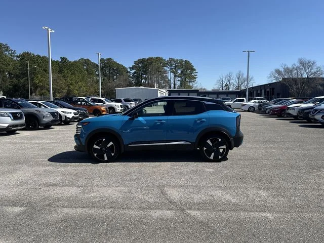 Used 2025 White Nissan SR image 8