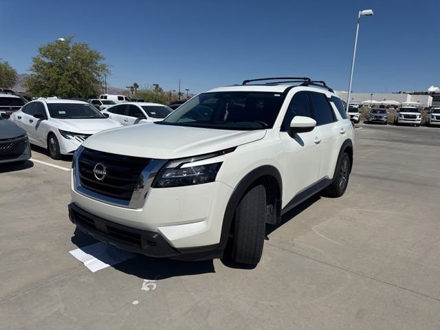 2024 Nissan Pathfinder SV 2WD's photo