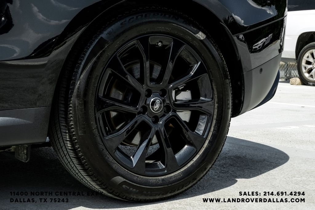 Certified Used 2025 Santorini Black Metallic Land Rover SE image 62