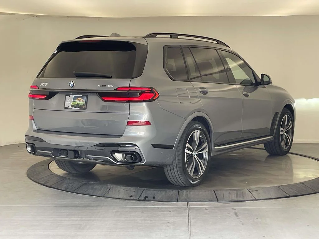 New 2027 Gray BMW xDrive40i image 5