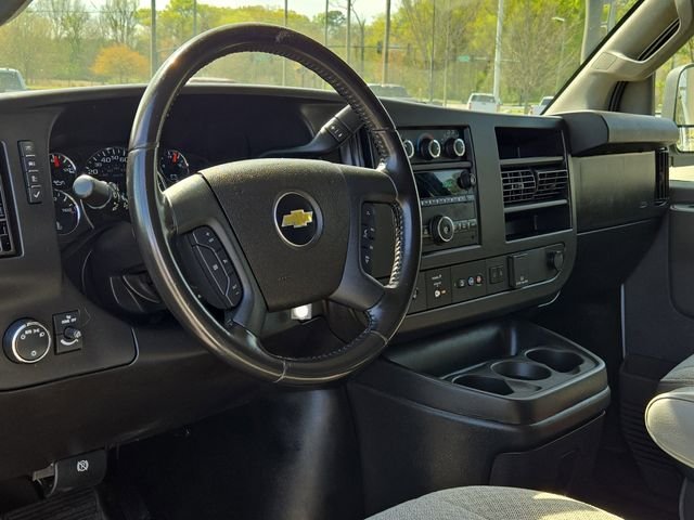 Used 2021 White Chevrolet LT image 18