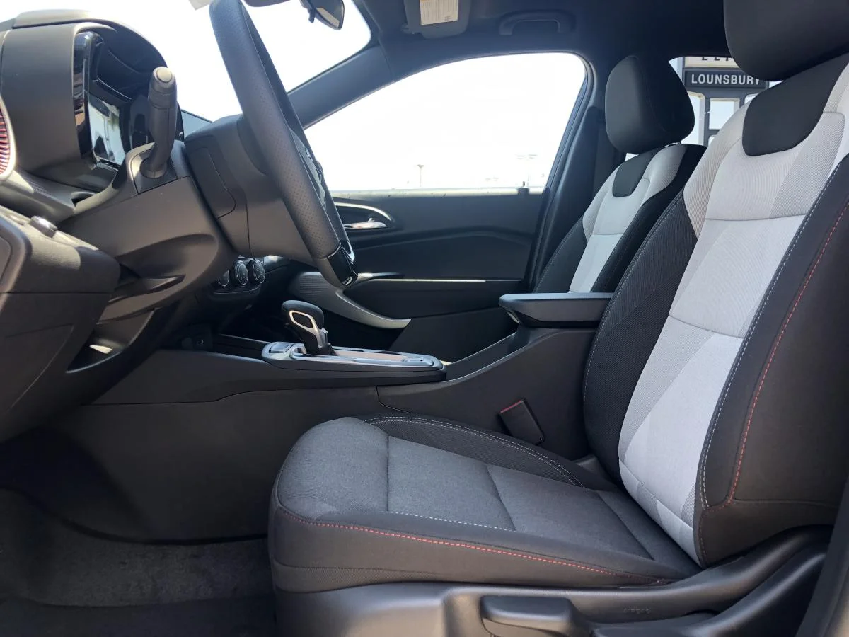 New 2026 Black Chevrolet Fwd 4dr 1rs image 10