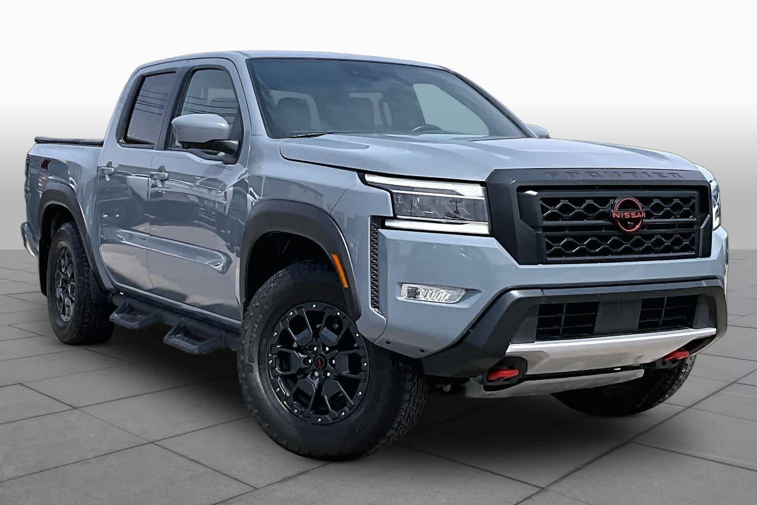 Used 2024 Boulder Gray Pearl Nissan PRO-4X image 3